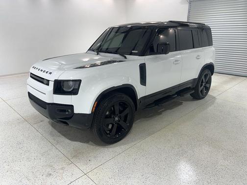 Fuji White 2025 Land Rover Defender 110 P400 X-Dynamic SE