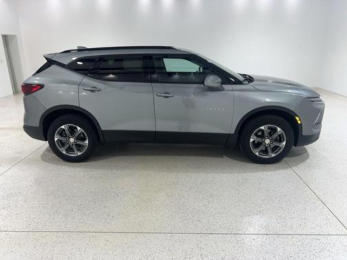 Sterling Gray Metallic 2024 Chevrolet Blazer 2LT