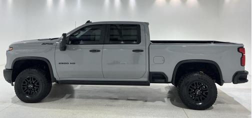 2024 Chevrolet Silverado 2500 4WD Crew Cab Standard Bed ZR2