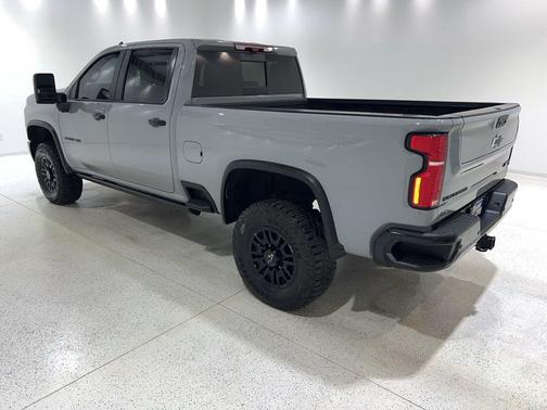 2024 Chevrolet Silverado 2500 4WD Crew Cab Standard Bed ZR2