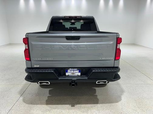 Sterling Gray Metallic 2026 Chevrolet Silverado 1500 Custom Trail Boss