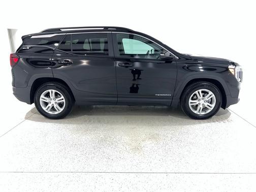 Ebony Twilight Metallic 2024 GMC Terrain SLE