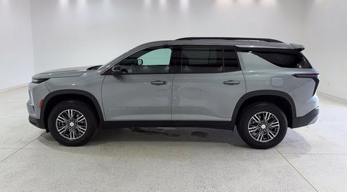 Sterling Gray Metallic 2025 Chevrolet Traverse LT