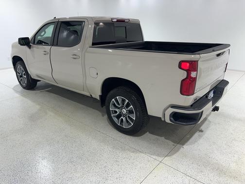 White Sands 2026 Chevrolet Silverado 1500 RST