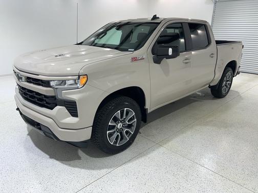 White Sands 2026 Chevrolet Silverado 1500 RST