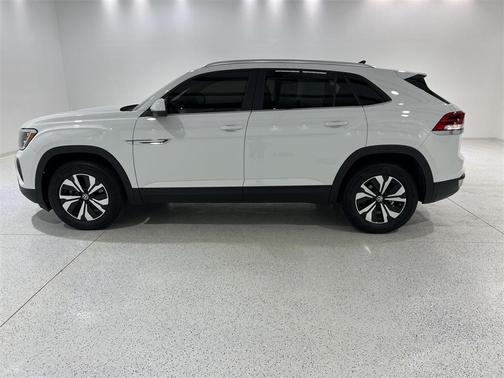 2025 Volkswagen Atlas Cross Sport 2.0T SE