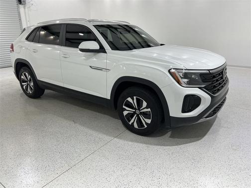 2025 Volkswagen Atlas Cross Sport 2.0T SE