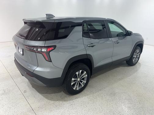 Sterling Gray Metallic 2026 Chevrolet Equinox LT