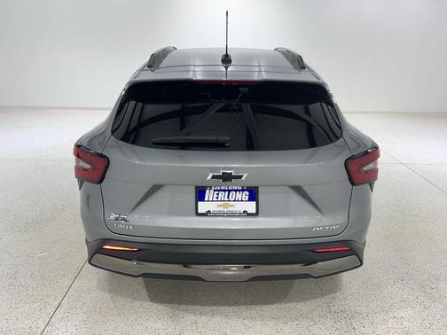 Sterling Gray Metallic 2026 Chevrolet Trax FWD ACTIV