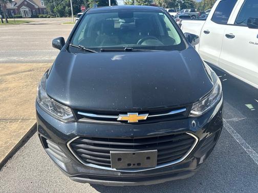 Mosaic Black Metallic 2020 Chevrolet Trax LS