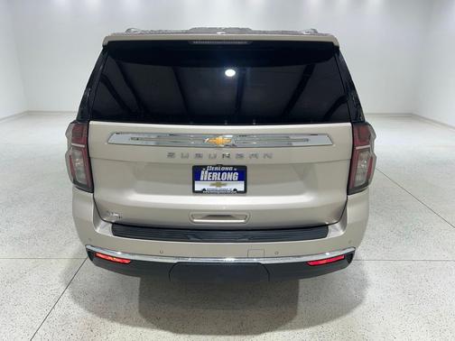 Empire Beige Metallic 2021 Chevrolet Suburban LS