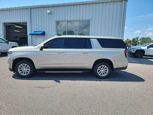 Empire Beige Metallic 2021 Chevrolet Suburban LS