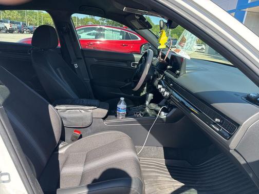 White 2024 Honda Civic Sport