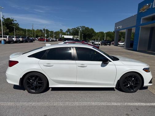 White 2024 Honda Civic Sport