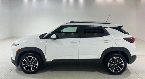 Summit White 2025 Chevrolet Trailblazer LT