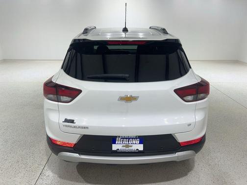Summit White 2025 Chevrolet Trailblazer LT