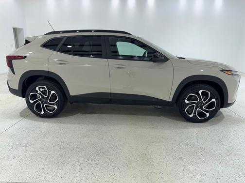 White Sands 2026 Chevrolet Trax 2RS