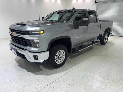 Sterling Gray Metallic 2025 Chevrolet Silverado 2500 LT