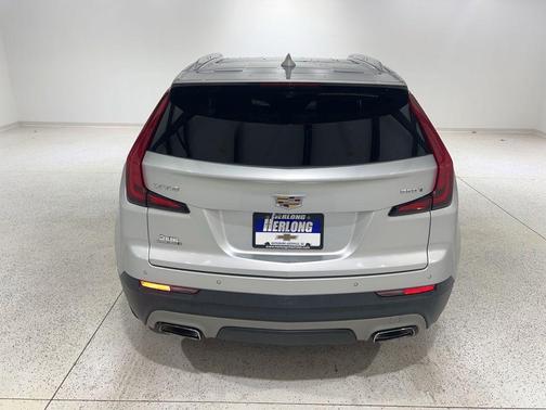 Radiant Silver Metallic 2020 Cadillac XT4 Premium Luxury