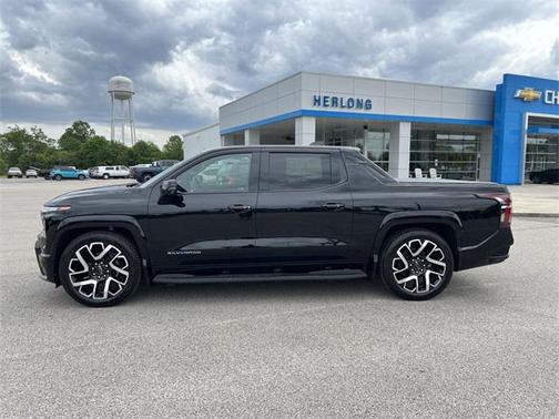 2024 Chevrolet Silverado EV RST