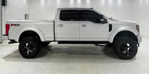 Ingot Silver Metallic 2019 Ford F-250 Lariat