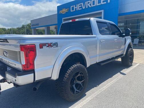 INGOT SILVER METALLIC 2019 Ford F-250 Lariat