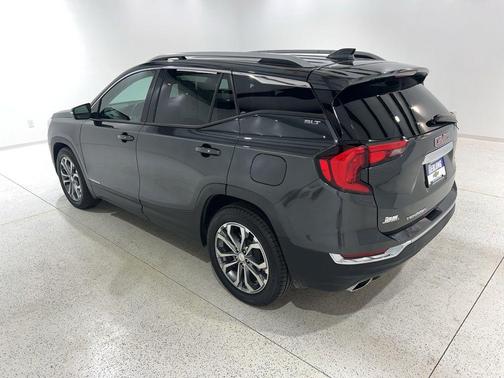 Graphite Gray Metallic 2018 GMC Terrain SLT