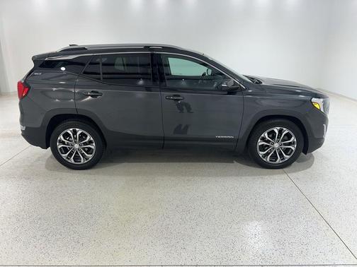 Graphite Gray Metallic 2018 GMC Terrain SLT