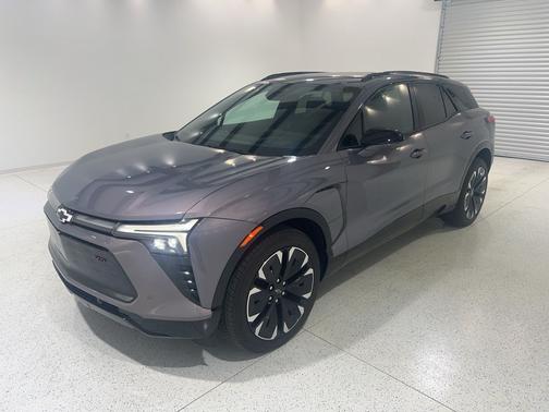 Galaxy Gray Metallic 2025 Chevrolet Blazer EV RS