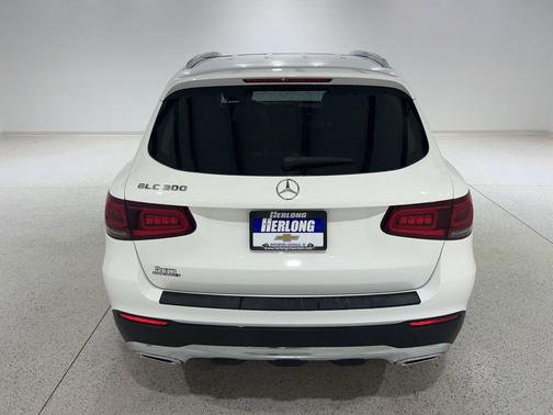 Polar White 2022 Mercedes-Benz GLC 300 GLC 300