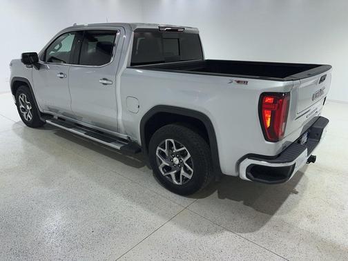 Quicksilver Metallic 2022 GMC Sierra 1500 SLT
