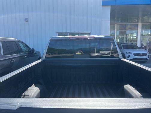 Sterling Metallic 2023 GMC Sierra 1500 AT4X