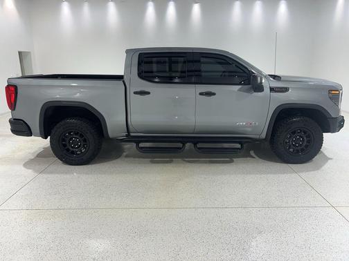 Sterling Metallic 2023 GMC Sierra 1500 AT4X