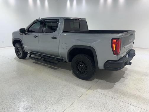 Sterling Metallic 2023 GMC Sierra 1500 AT4X