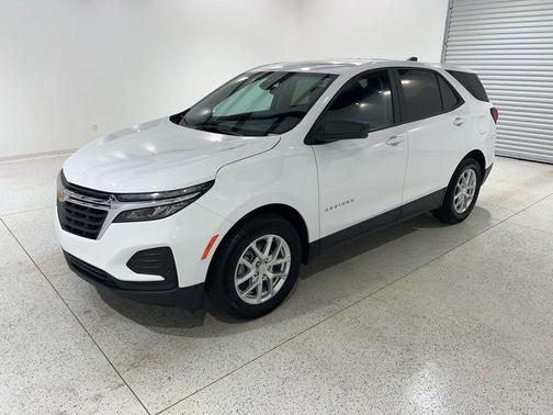 Summit White 2023 Chevrolet Equinox LS