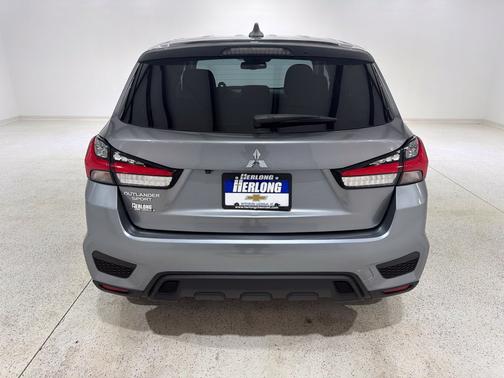 Alloy Silver Metallic 2024 Mitsubishi Outlander Sport 2.0 ES