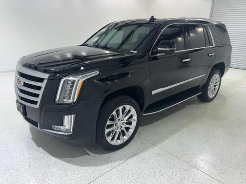 2019 Cadillac Escalade Luxury