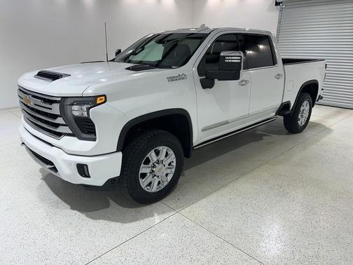 Summit White 2024 Chevrolet Silverado 2500 High Country