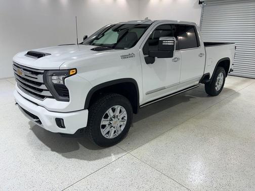 Summit White 2024 Chevrolet Silverado 2500 High Country