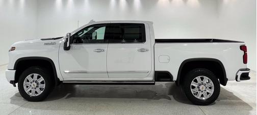 Summit White 2024 Chevrolet Silverado 2500 High Country