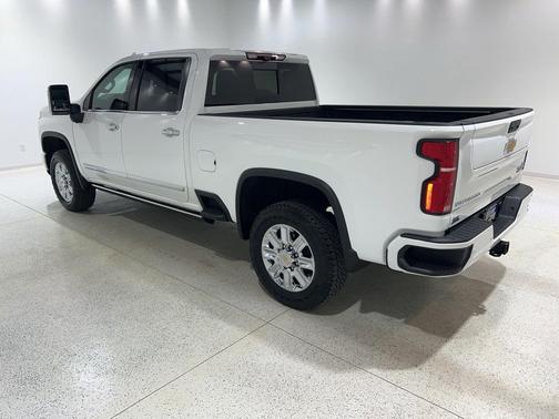 Summit White 2024 Chevrolet Silverado 2500 High Country