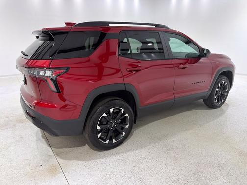 Radiant Red Tintcoat 2027 Chevrolet Equinox FWD RS