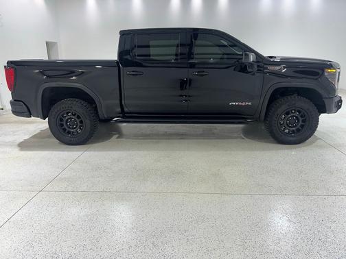 Onyx Black 2023 GMC Sierra 1500 AT4X