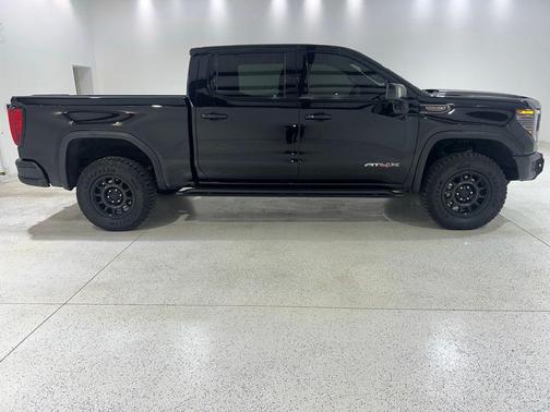 Onyx Black 2023 GMC Sierra 1500 AT4X