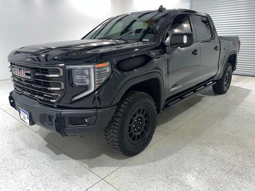 Onyx Black 2023 GMC Sierra 1500 AT4X