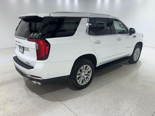 Summit White 2025 GMC Yukon Denali