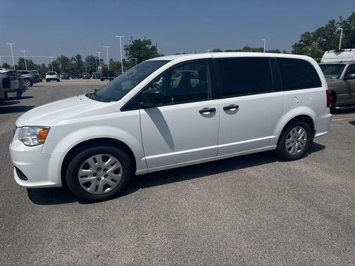 White Knuckle Clearcoat 2020 Dodge Grand Caravan SE