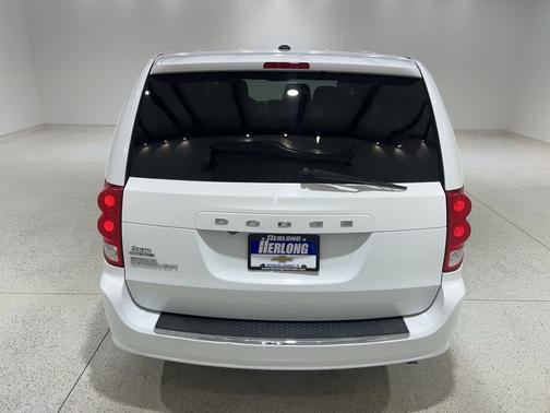 White Knuckle Clearcoat 2020 Dodge Grand Caravan SE