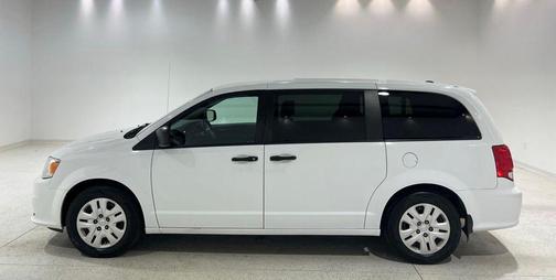 White Knuckle Clearcoat 2020 Dodge Grand Caravan SE