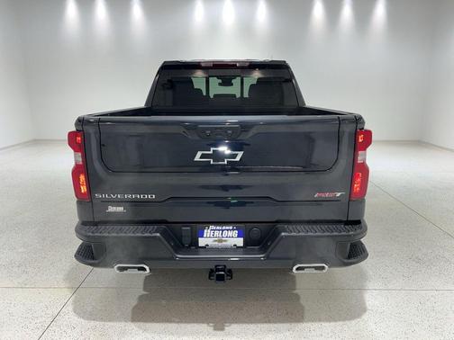 Dark Ash Metallic 2024 Chevrolet Silverado 1500 RST